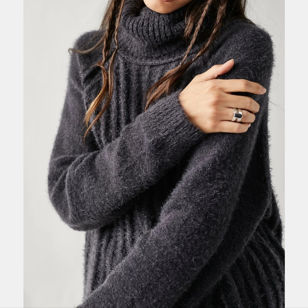 Free People Big City Turtleneck Sweater S NWT - Picture 9 of 15